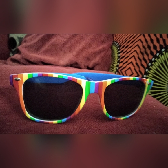 Rainbow sunglasses - Picture 2 of 5